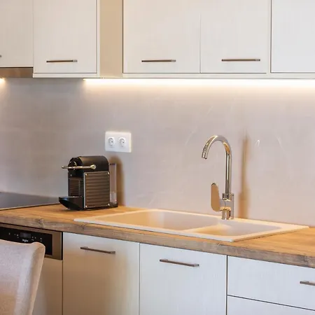 Flower Village חאניה