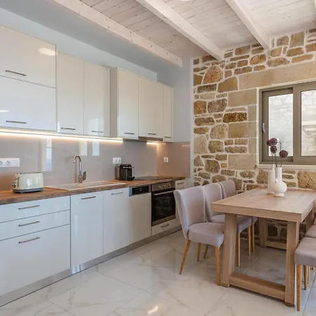 בית נופש Flower Village