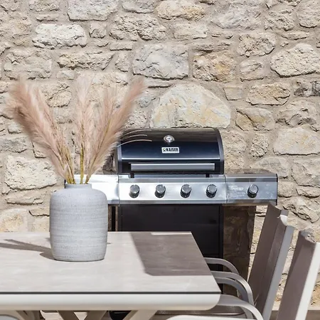 Flower Village Holiday home *